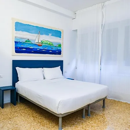 Lia Art Hotel *